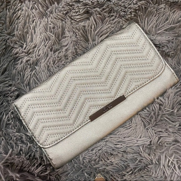 Guess Silver Metallic Clutch - Picture 1 of 3